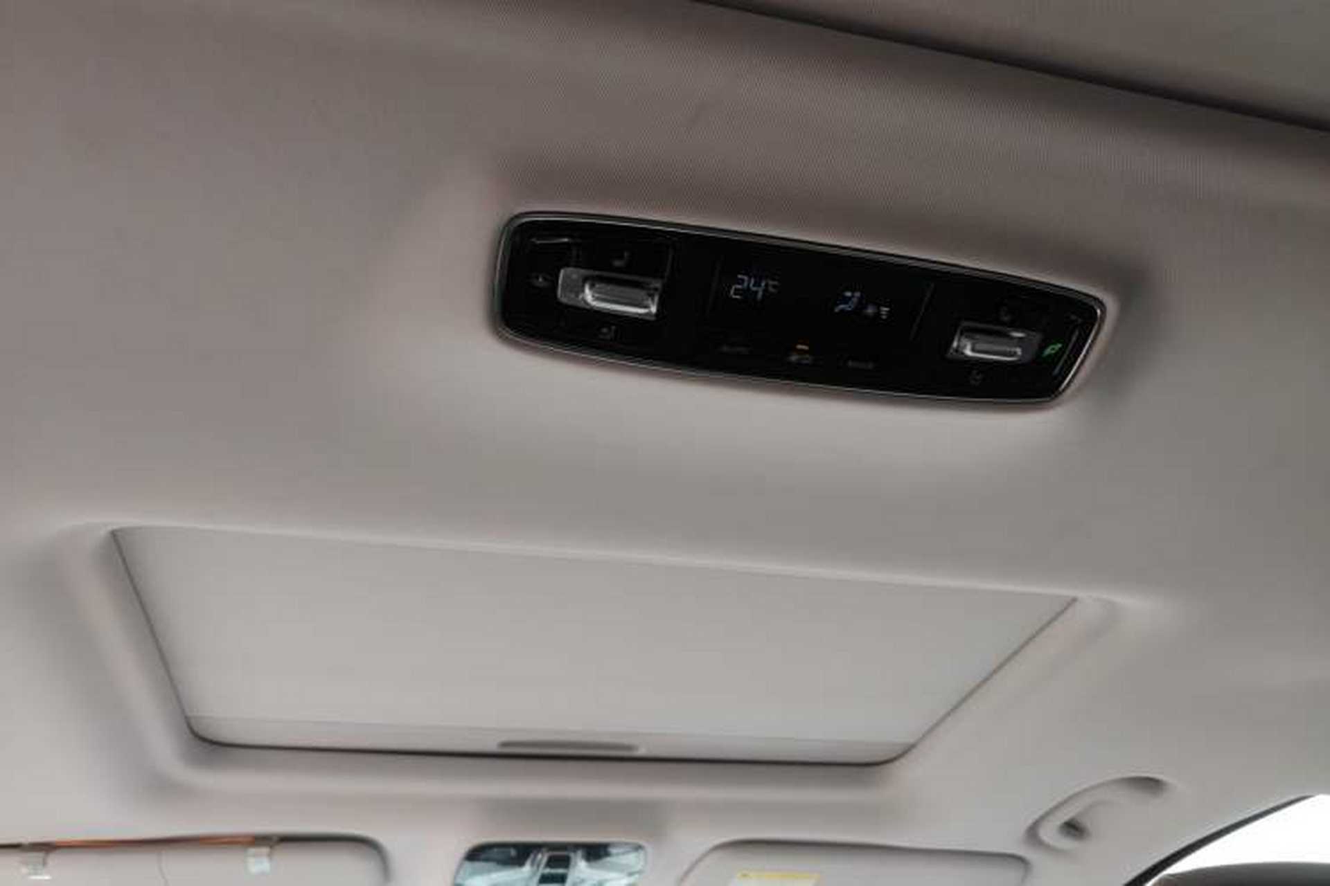 Used Roewe iMAX8 2022 400TGI Celebration Edition Headliner