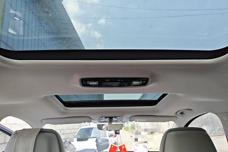 Used Roewe iMAX8 2022 400TGI Celebration Edition Headliner