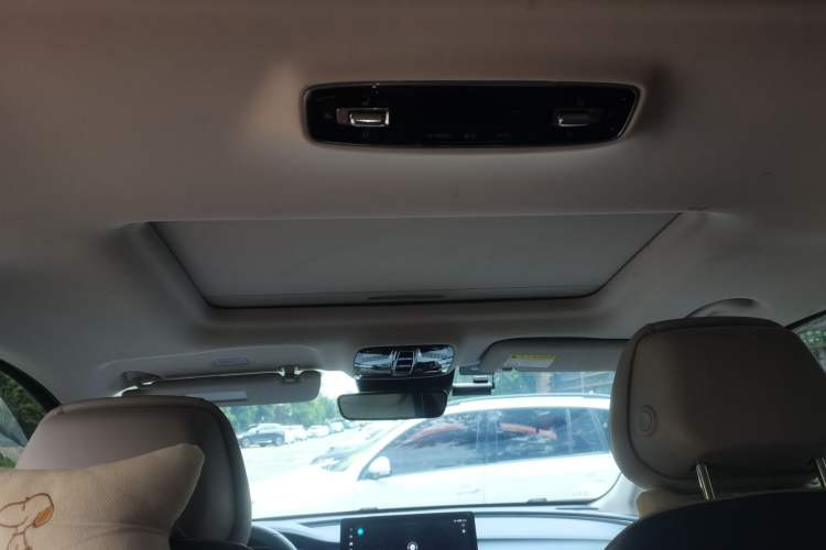 Used Roewe iMAX8 2022 400TGI Prestige Edition Headliner
