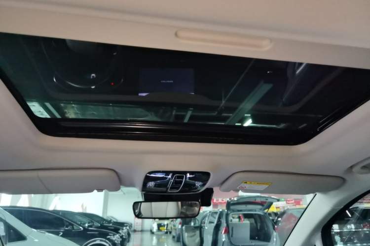 Used Roewe iMAX8 2022 400TGI Prestige Edition Headliner
