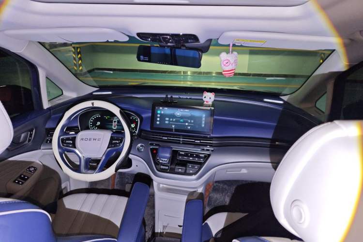 Used Roewe iMAX8 2022 400TGI Prestige Edition Headliner