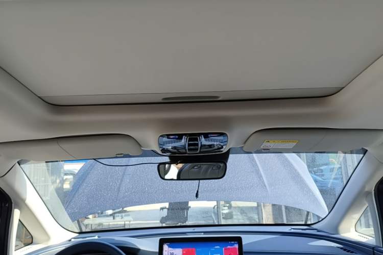 Used Roewe iMAX8 2022 400TGI Prestige Edition Headliner