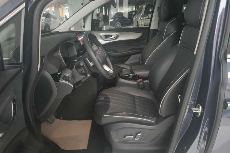 Used Roewe iMAX8 2022 400TGI Flagship Edition Interior 1