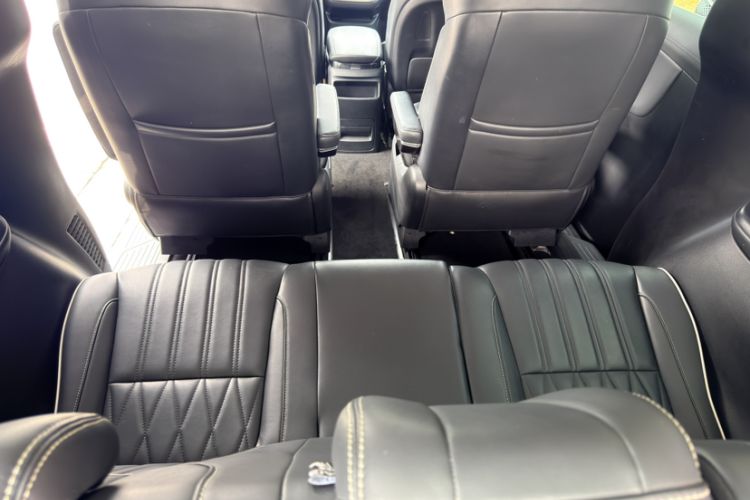 Used Roewe iMAX8 2022 Model 400TGI Exclusive Version for Key Accounts Interior 6
