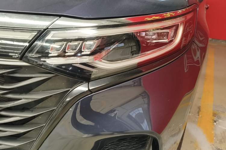 Used Roewe iMAX8 2022 Model 400TGI Exclusive Version for Key Accounts Left Front Headlight