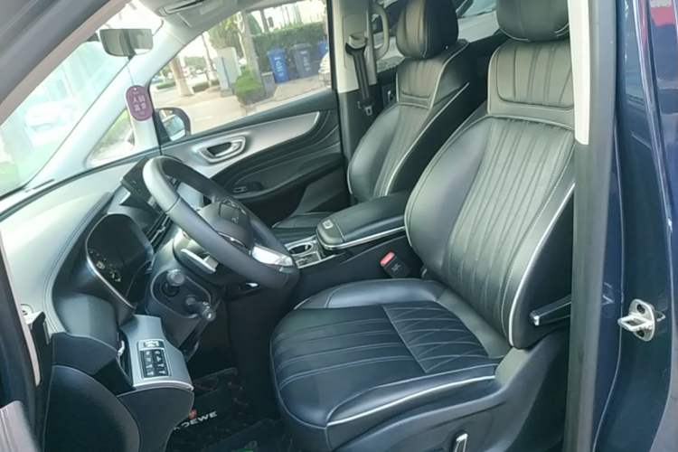 Used Roewe iMAX8 2022 400TGI Flagship Edition Left Front Seat