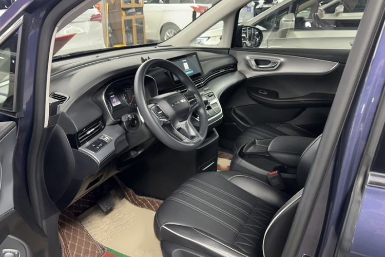 Used Roewe iMAX8 2022 Model 400TGI Exclusive Version for Key Accounts Left Front Seat