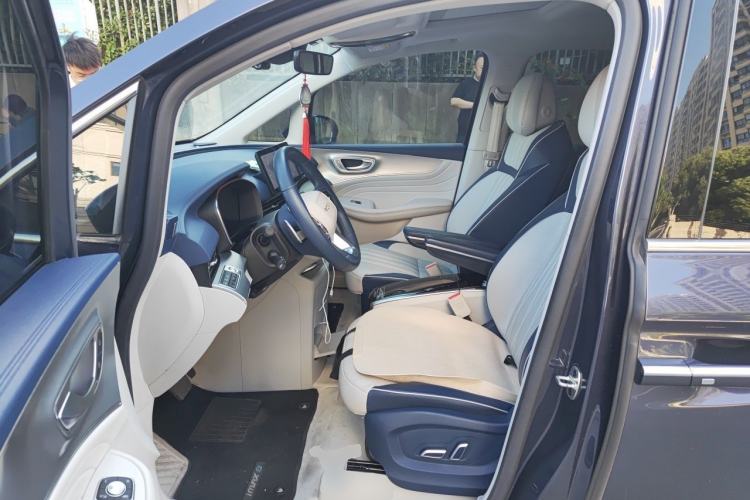 Used Roewe iMAX8 2022 400TGI Prestige Edition Left Front Seat