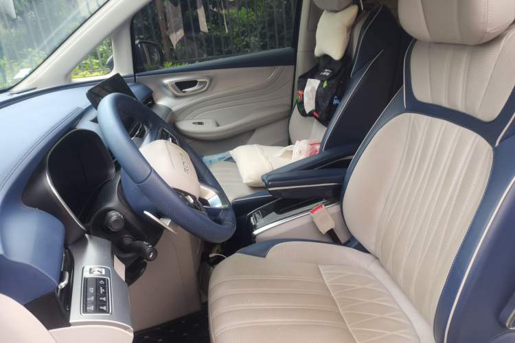 Used Roewe iMAX8 2022 400TGI Prestige Edition Left Front Seat