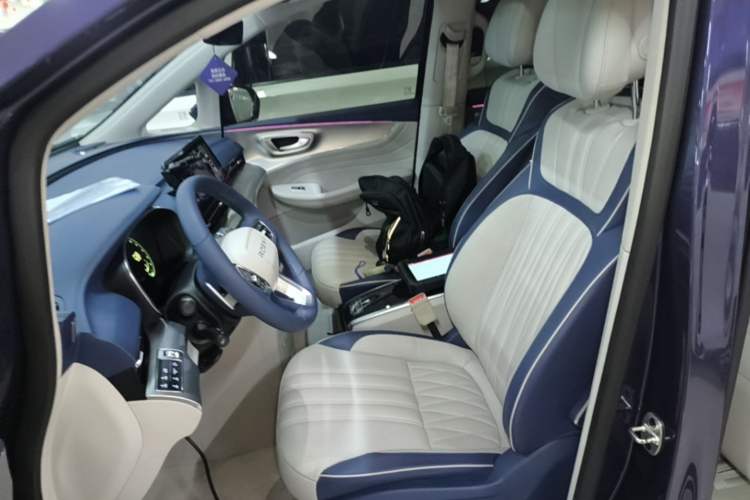 Used Roewe iMAX8 2022 400TGI Prestige Edition Left Front Seat