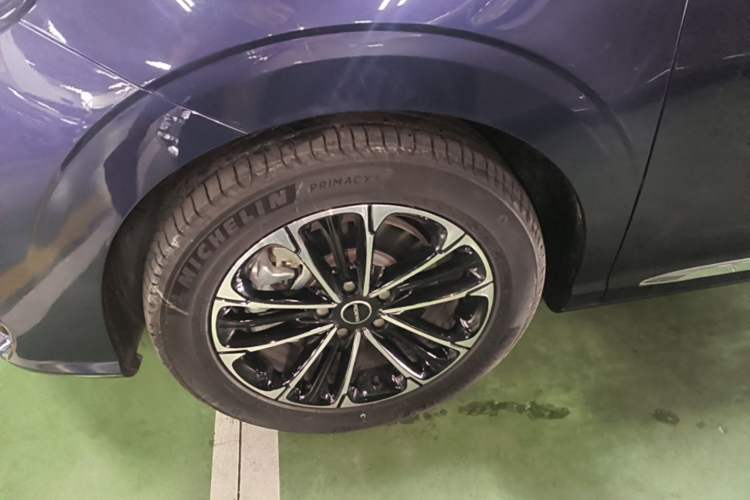 Used Roewe iMAX8 2022 400TGI Prestige Edition Left Front Wheel Hub