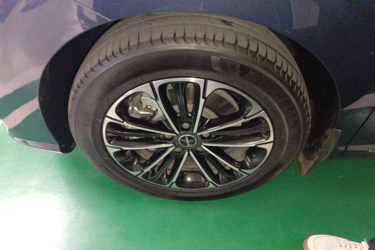 Used Roewe iMAX8 2022 400TGI Celebration Edition Left Front Wheel Hub