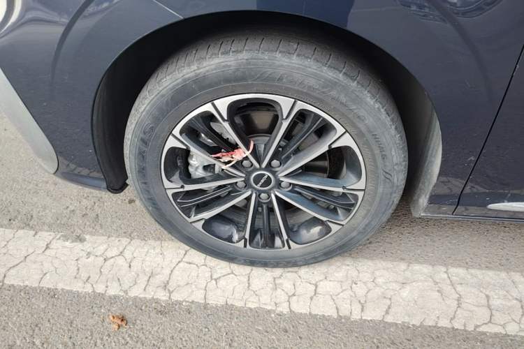 Used Roewe iMAX8 2022 400TGI Flagship Edition Left Front Wheel Hub