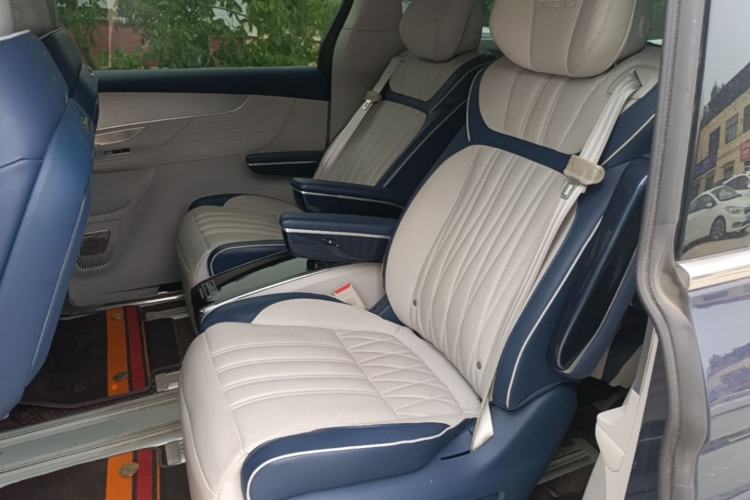 Used Roewe iMAX8 2022 400TGI Prestige Edition Left Rear Seat