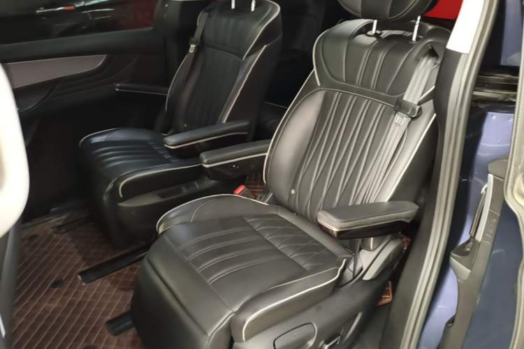 Used Roewe iMAX8 2022 400TGI Flagship Edition Left Rear Seat