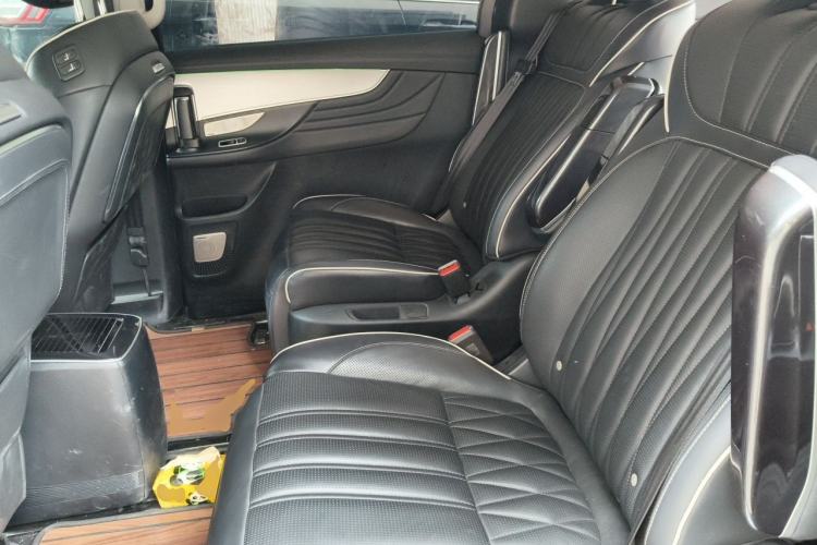 Used Roewe iMAX8 2022 400TGI Prestige Edition Left Rear Seat