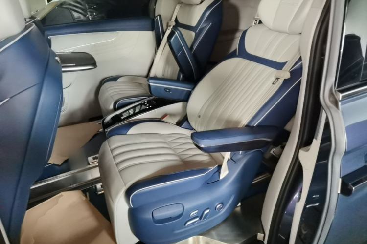 Used Roewe iMAX8 2022 400TGI Prestige Edition Left Rear Seat