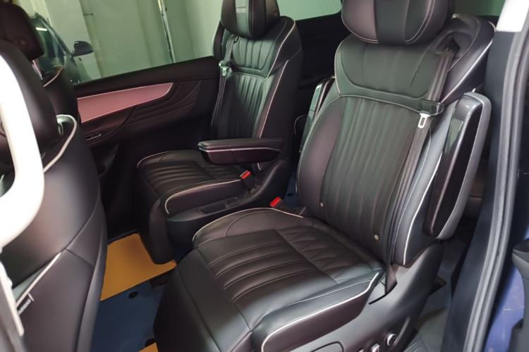 Used Roewe iMAX8 2022 400TGI Celebration Edition Left Rear Seat