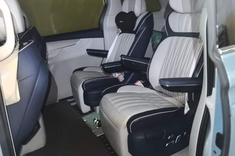 Used Roewe iMAX8 2022 400TGI Prestige Edition Left Rear Seat