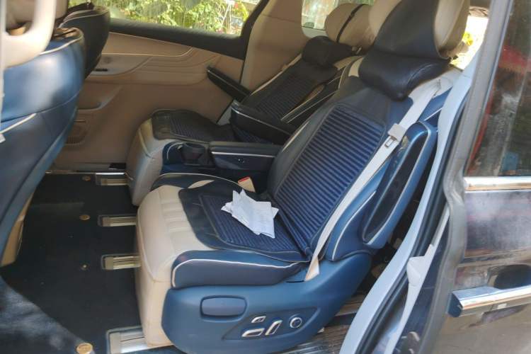 Used Roewe iMAX8 2022 400TGI Celebration Edition Left Rear Seat