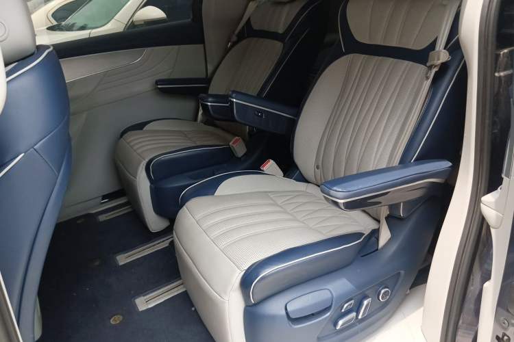Used Roewe iMAX8 2022 400TGI Celebration Edition Left Rear Seat