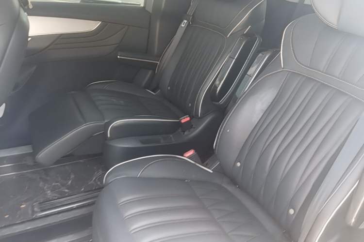 Used Roewe iMAX8 2022 400TGI Prestige Edition Left Rear Seat