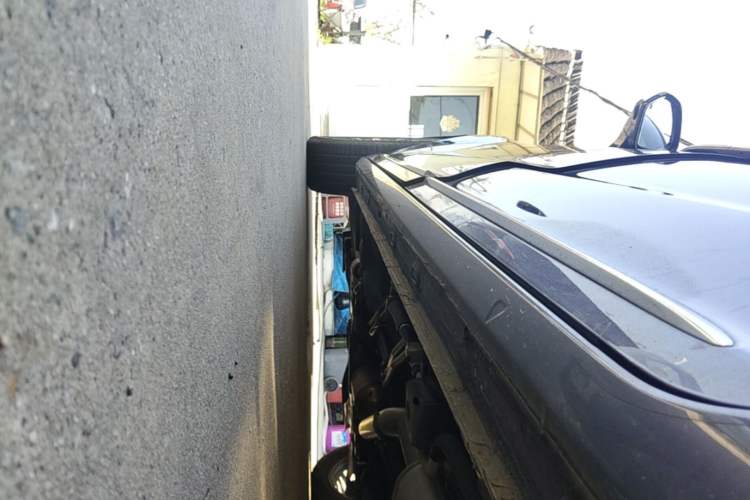 Used Roewe iMAX8 2022 400TGI Prestige Edition Left Side Sill