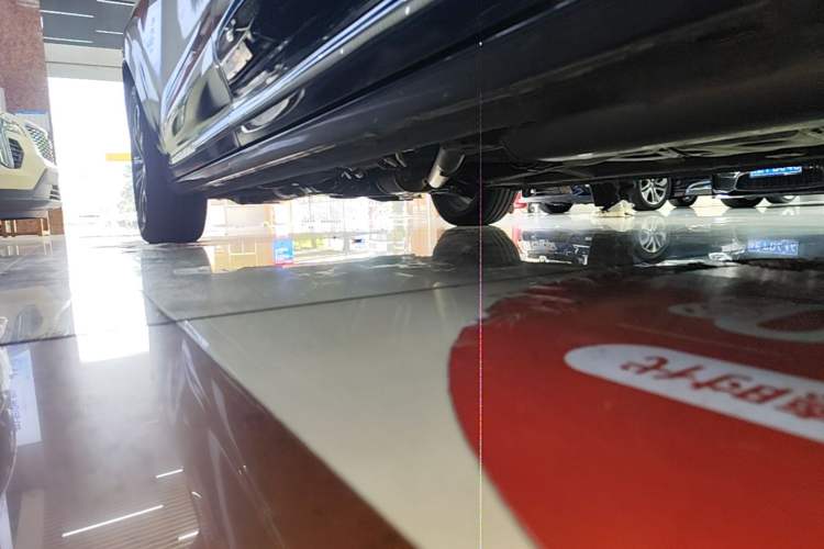 Used Roewe iMAX8 2022 400TGI Prestige Edition Left Side Sill