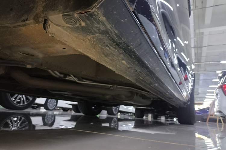 Used Roewe iMAX8 2022 400TGI Prestige Edition Left Side Sill
