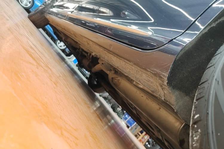 Used Roewe iMAX8 2022 400TGI Celebration Edition Left Side Sill