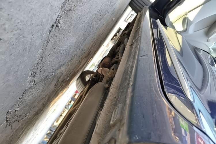 Used Roewe iMAX8 2022 400TGI Prestige Edition Left Side Sill