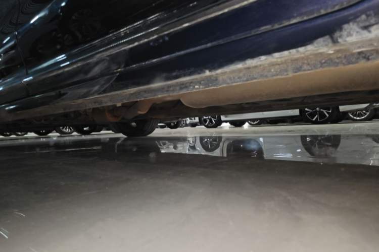 Used Roewe iMAX8 2022 Model 400TGI Exclusive Version for Key Accounts Left Side Sill