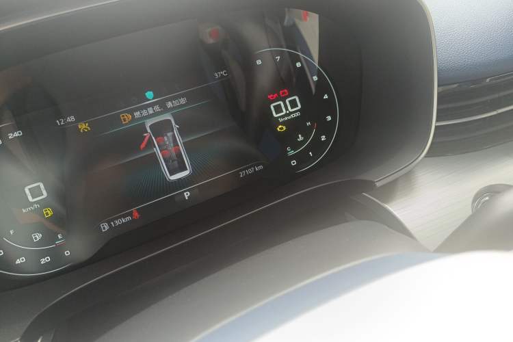 Used Roewe iMAX8 2022 400TGI Prestige Edition Odometer Close Up