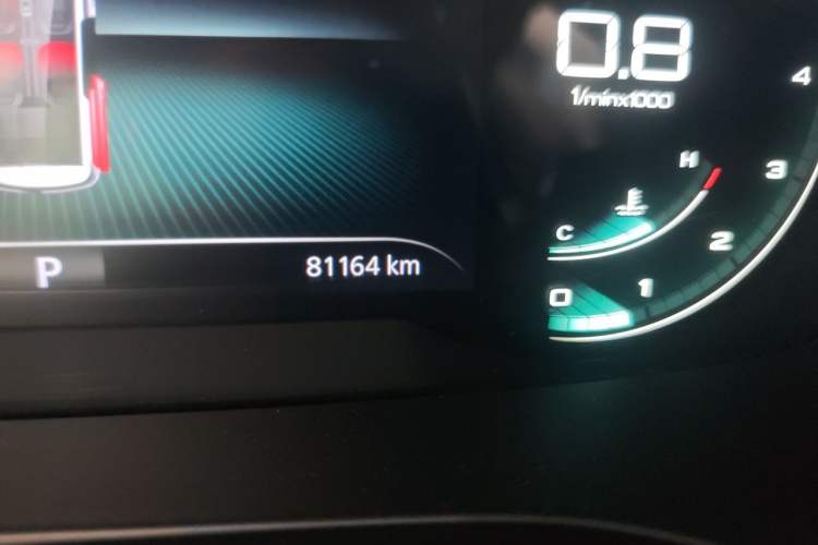 Used Roewe iMAX8 2022 400TGI Prestige Edition Odometer Close Up