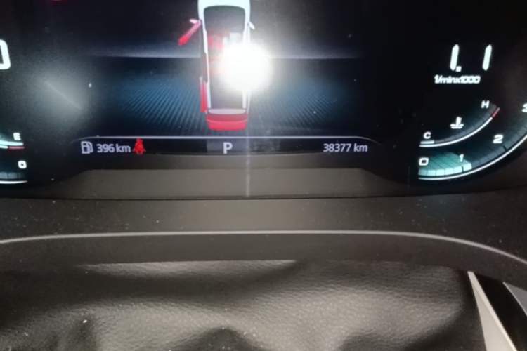 Used Roewe iMAX8 2022 400TGI Prestige Edition Odometer Close Up