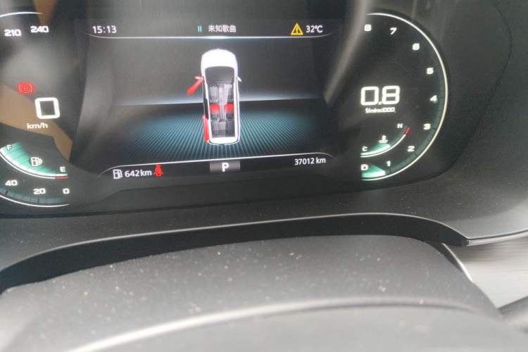 Used Roewe iMAX8 2022 400TGI Celebration Edition Odometer Close Up