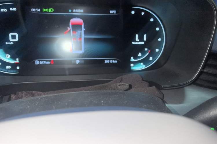Used Roewe iMAX8 2022 400TGI Prestige Edition Odometer Close Up