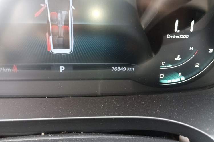 Used Roewe iMAX8 2022 400TGI Celebration Edition Odometer Close Up