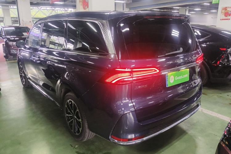 Used Roewe iMAX8 2022 400TGI Prestige Edition Rear Left 45 Deg