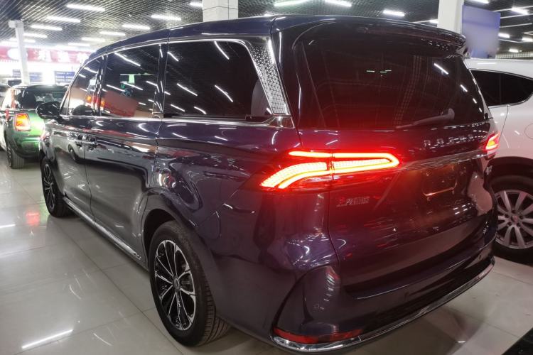 Used Roewe iMAX8 2022 Model 400TGI Exclusive Version for Key Accounts Rear Left 45 Deg