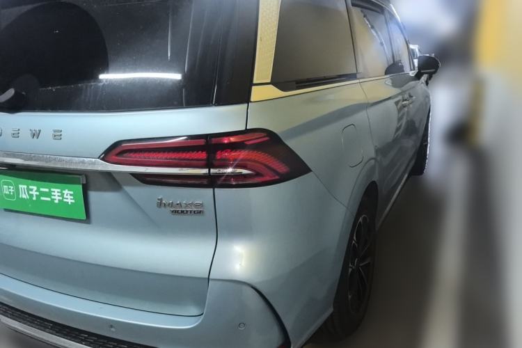 Used Roewe iMAX8 2022 400TGI Prestige Edition Rear Right 45 Deg