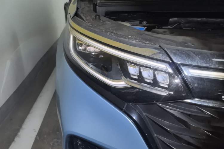 Used Roewe iMAX8 2022 400TGI Prestige Edition Right Front Headlight