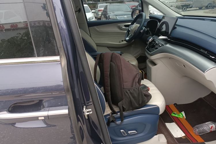 Used Roewe iMAX8 2022 400TGI Prestige Edition Right Front Seat