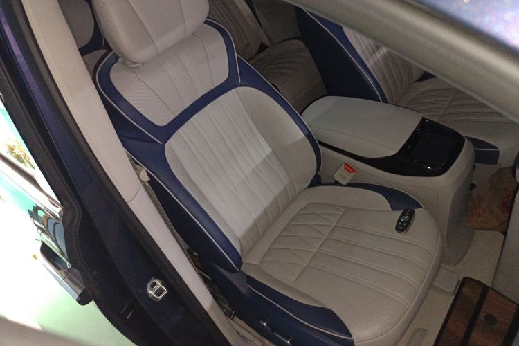 Used Roewe iMAX8 2022 400TGI Celebration Edition Right Front Seat