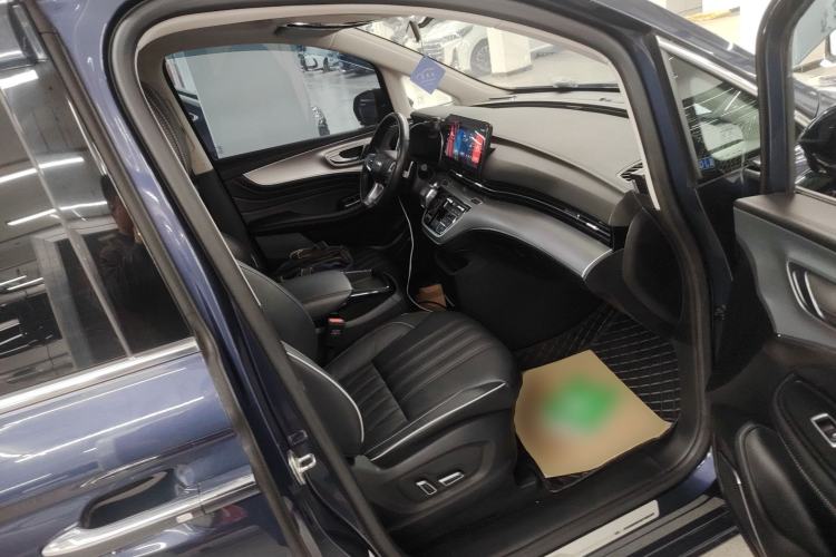 Used Roewe iMAX8 2022 400TGI Celebration Edition Right Front Seat
