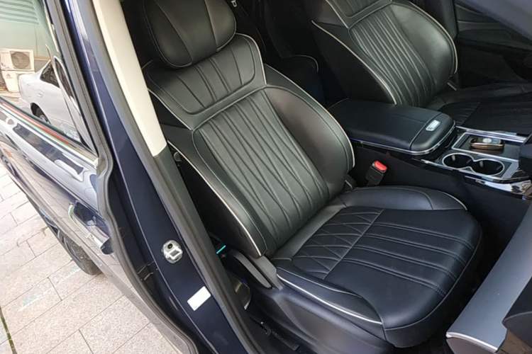 Used Roewe iMAX8 2022 400TGI Flagship Edition Right Front Seat