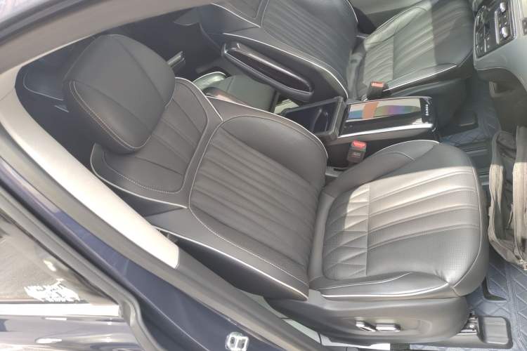Used Roewe iMAX8 2022 400TGI Prestige Edition Right Front Seat