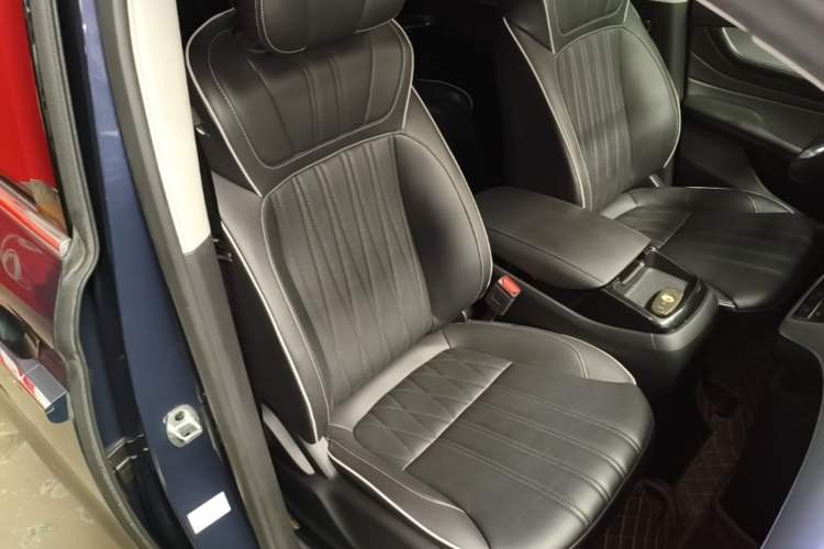 Used Roewe iMAX8 2022 400TGI Flagship Edition Right Front Seat