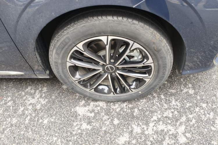 Used Roewe iMAX8 2022 400TGI Prestige Edition Right Front Wheel Hub