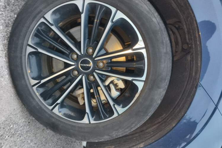 Used Roewe iMAX8 2022 400TGI Celebration Edition Right Front Wheel Hub